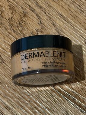 Dermablend Loose Setting Powder - 1 OZ